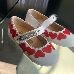 Moschino Kid shoes size 21